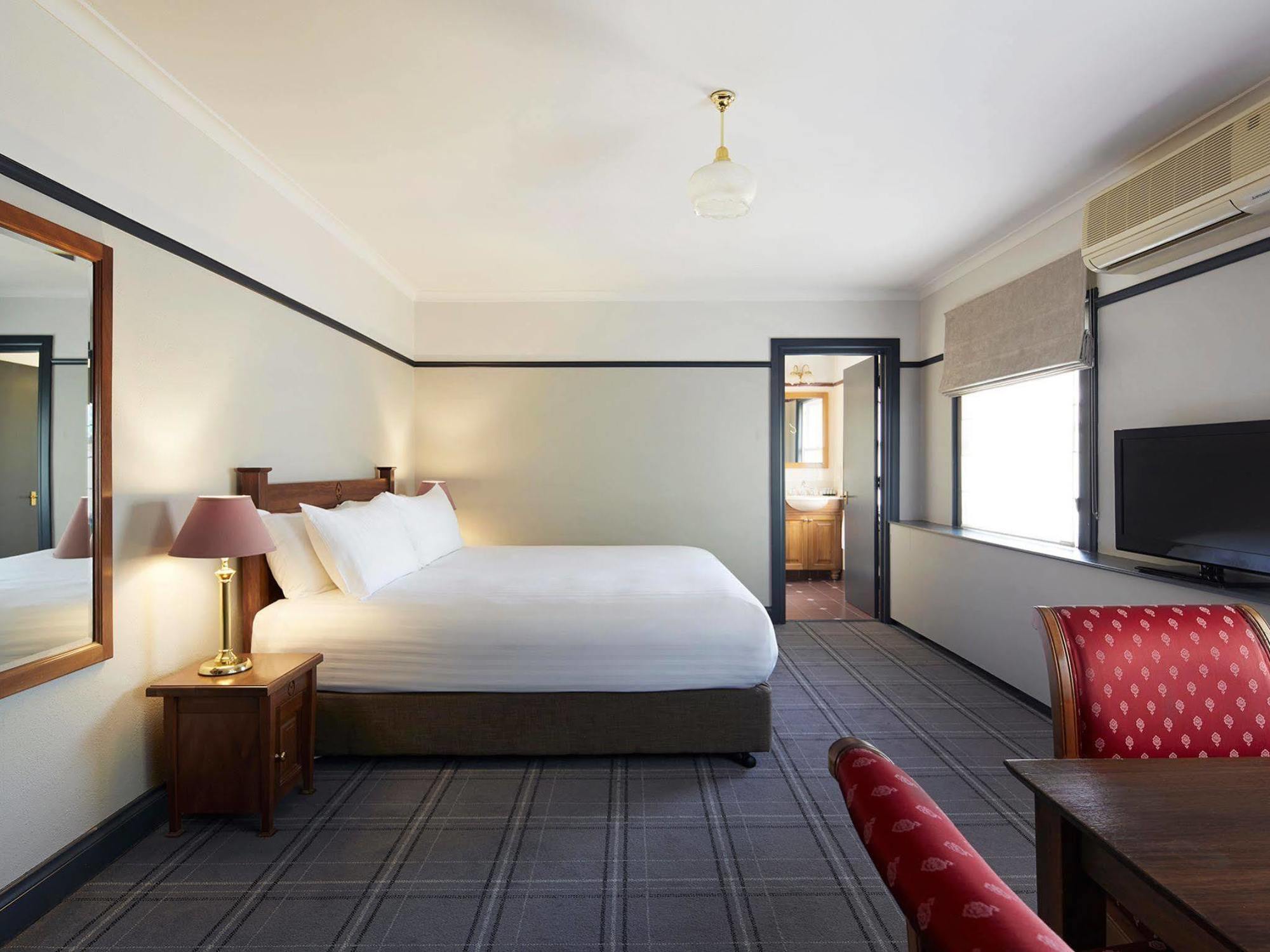 Brassey Hotel - Managed By Doma Hotels Canberra Exteriér fotografie